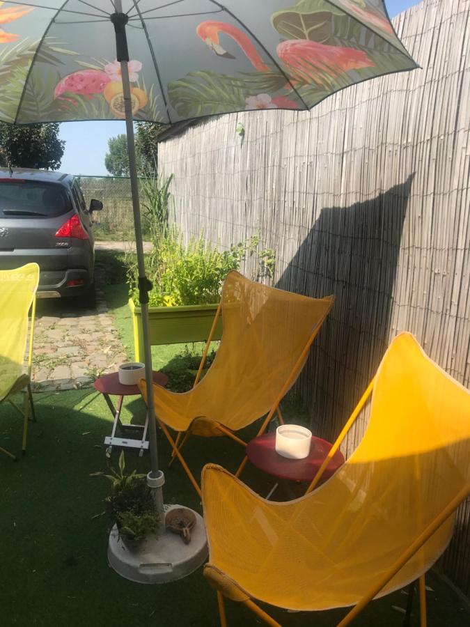 Gardencaravan Near Ghent In Green Area Dış mekan fotoğraf