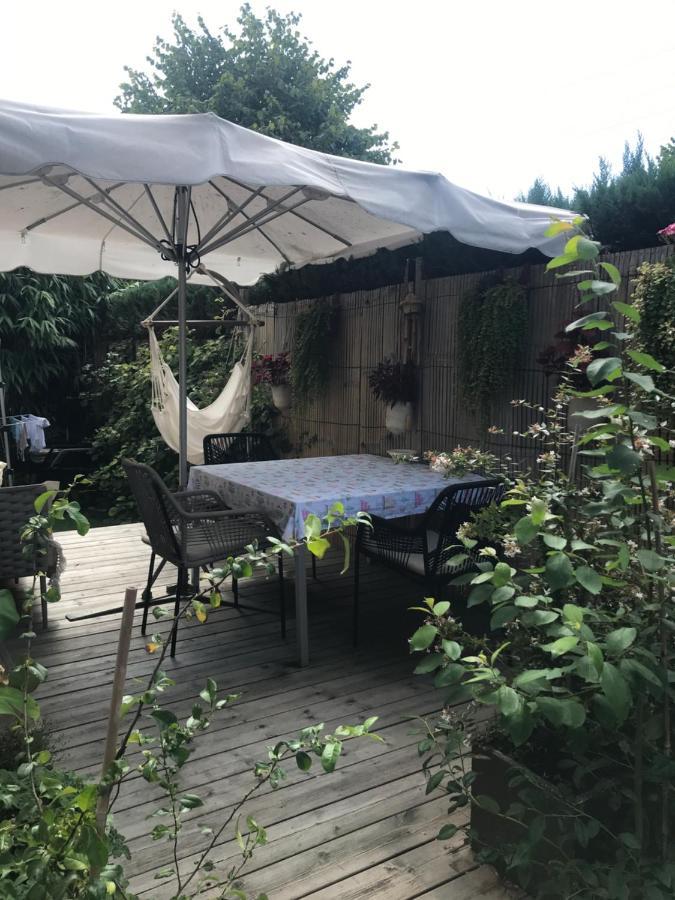 Gardencaravan Near Ghent In Green Area Dış mekan fotoğraf